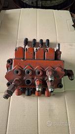 distributore oleodinamico 4 leve Valvoil SD5