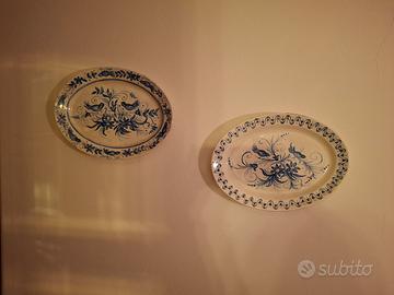 Antichi piatti decorativi di porcellana