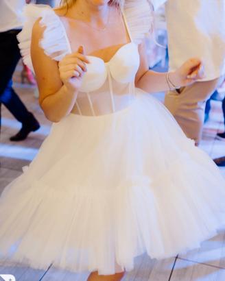 Abito da sposa corto in tulle glitterato