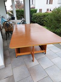 TAVOLO  CHIUDIBILE A SCATOLA