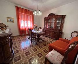 Torpè appartamento al piano primo ed ultimo