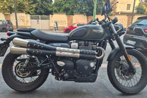 Triumph street scrambler 900