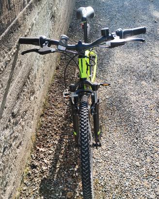 Bicicletta Decathlon Rockraider verde pe Ragazzo 1