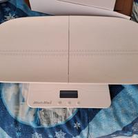 Bilancia pesa neonati e adulti