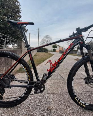 Mountain-bike Bottecchia Stelvio 27.5 hard tail.