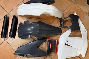 Kit platiche completo fantic xe 125