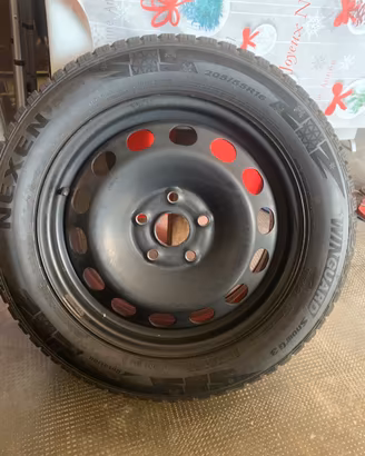 Pneumatici invernali Nexen 205/55R16 91H + cerchio