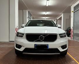 Volvo xc40 momentum anno 2019