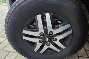Treno di pneumatici Michelin Agilis Camping 16"