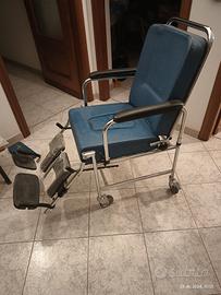 Sedia a rotelle per malati