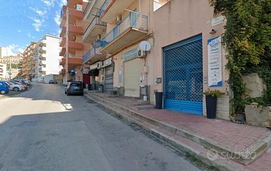 Locale ad uso commercio e vendita