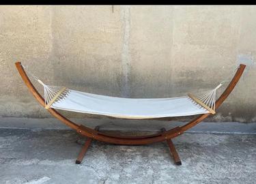 Amaca con supporto in legno-Raffinato per esterni