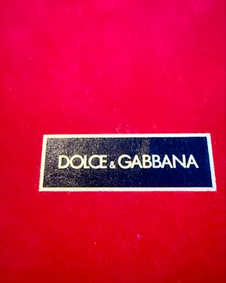 Scatola dolce & gabbana in velluto rosso