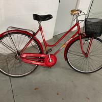 Bicicletta rossa,ruote da D 26 pollicy