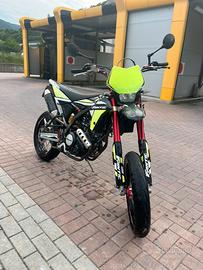 Fantic XMF 125 motard competition