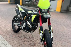 Fantic XMF 125 motard competition