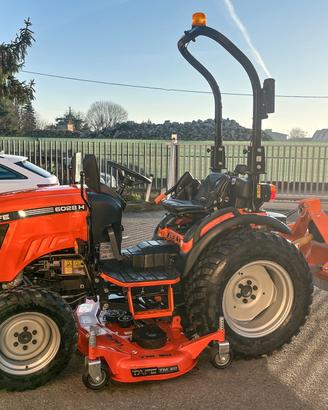 Trattore Idrostatico motore Mitsubishi, piatto ven