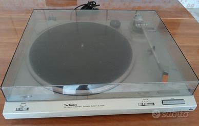 piatto giradischi -amplificatore -casse acustiche