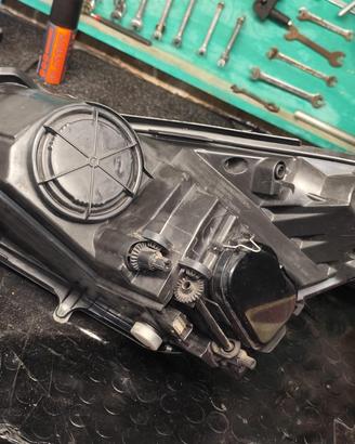 Fari anteriori Opel corsa D