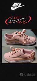No Sconti Nike Sneakers Nuove mai indossate. N°36.