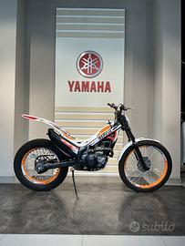 Montesa Cota 301 Race Replica