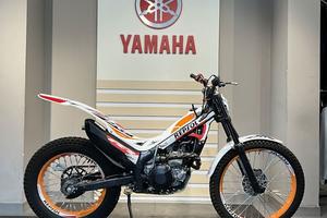 Montesa Cota 301 Race Replica