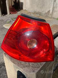Faro posteriore SX Vokswagen golf 5