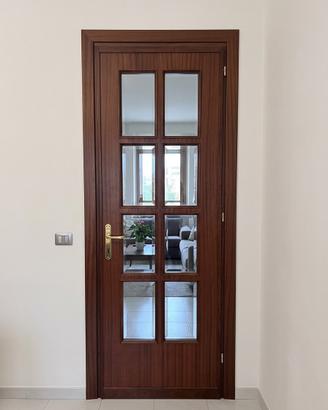 Porte in legno con vetrata