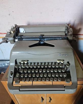 Macchina da scrivere d'epoca Everest - Vintage 