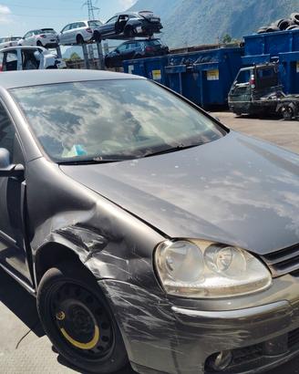 VOLKSWAGEN GOLF 5 1.9 TD 2005 BKC  PER RICAMBI