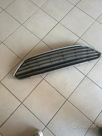 Griglia anteriore ford fiesta
