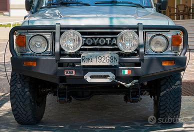 toyota land cruiser hj61