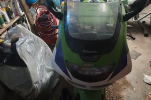 kawasaki zx6r 