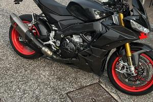 Aprilia tuono v4 factory 2021