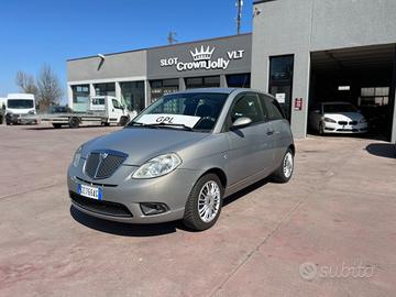 Lancia Ypsilon 1.4 Argento Ecochic GPL