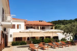 Acciaroli-agnone cilento- bilocali vista mare