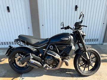 Ducati Scrambler Icon Dark NUOVA - 3000 km
