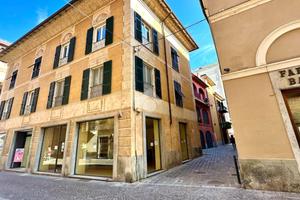 NEGOZIO A NOVI LIGURE