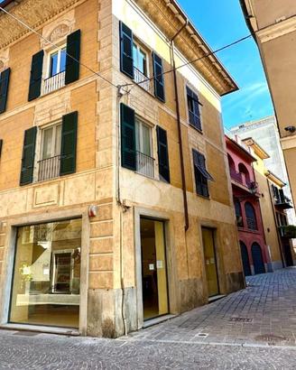 NEGOZIO A NOVI LIGURE
