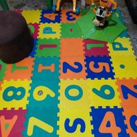 Lotto 9 tappeti puzzle 30x30 cm in schiuma 1 m²