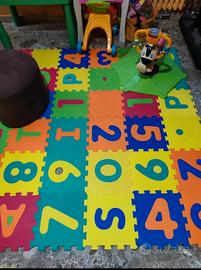 Lotto 9 tappeti puzzle 30x30 cm in schiuma 1 m²