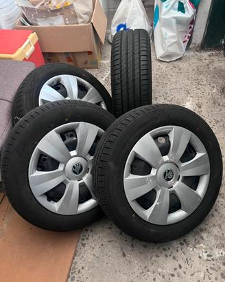 GOMME ESTIVE+CERCHIO E COPRICERCHIO