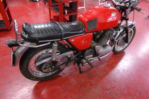 Ricambi vari LAVERDA 750 SF 71'