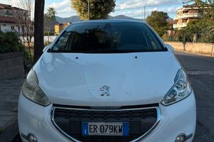 Peugeot 208 anno 2013, 1.2 benzina 82cv