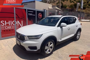 VOLVO XC40 T2 Core