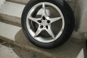 4 cerchi in lega con 4 gomme estive 
