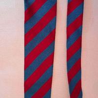 Chanel cravatta a righe larghe amaranto e violetto