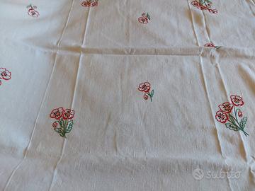 Tovaglia di Lino Finissimo per 8 - Ricami a Mano