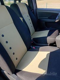 Auto tenuta molto bne