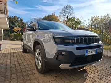 Jeep Avenger altitude ibrida cambio automatico 